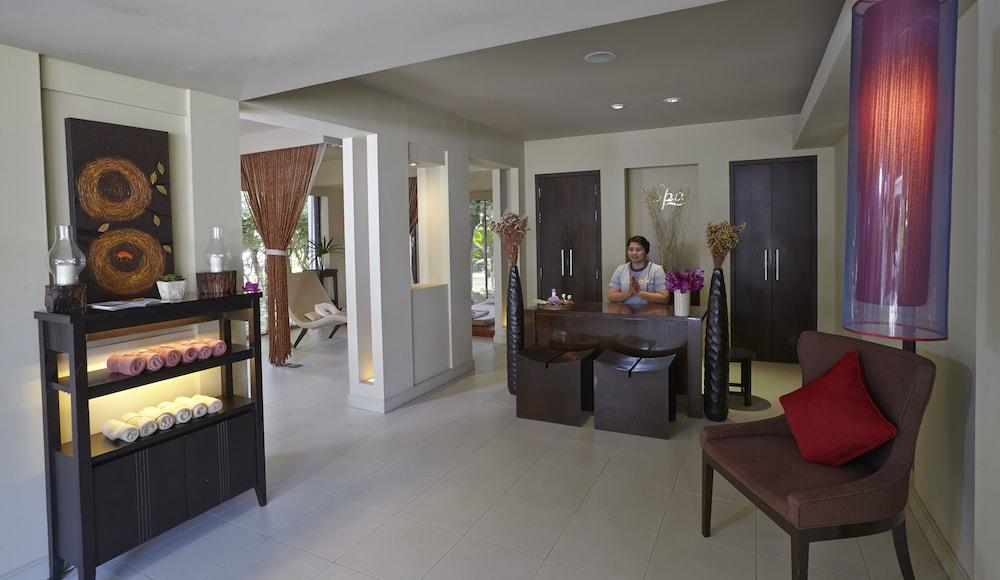 Woodlands Hotel And Resort Патая Екстериор снимка
