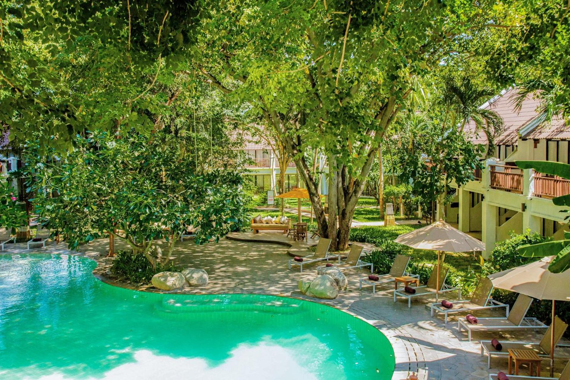 Woodlands Hotel And Resort Патая Екстериор снимка