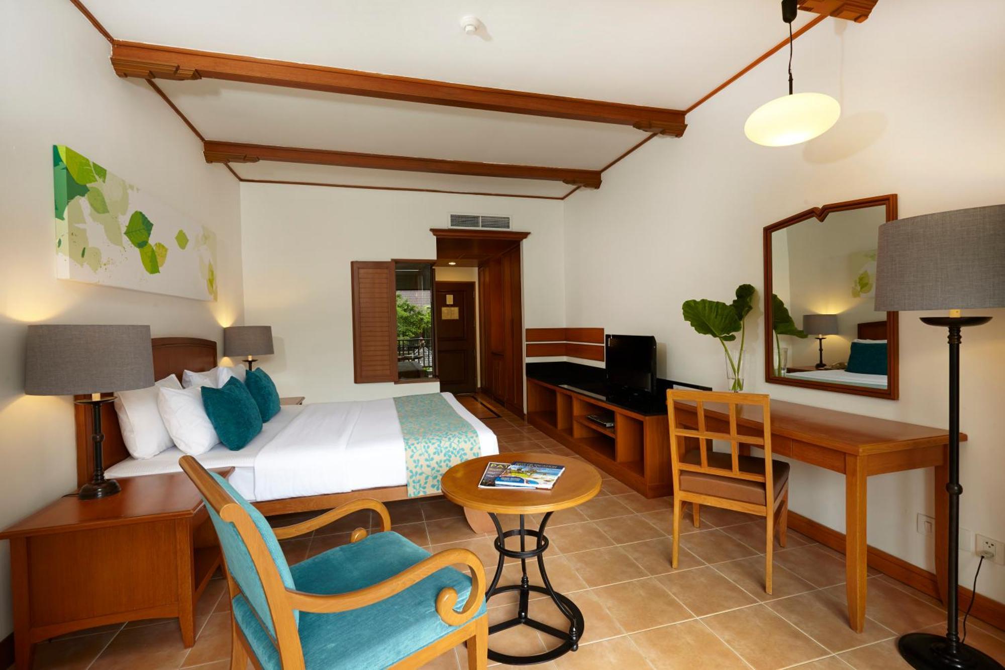Woodlands Hotel And Resort Патая Екстериор снимка